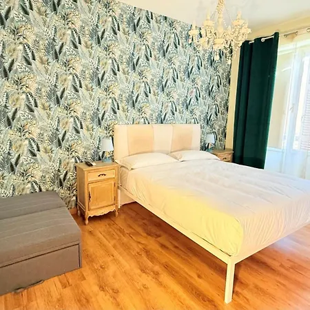 Dimora Frattina Bed & Breakfast *