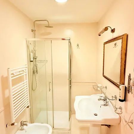 Dimora Frattina Bed & Breakfast